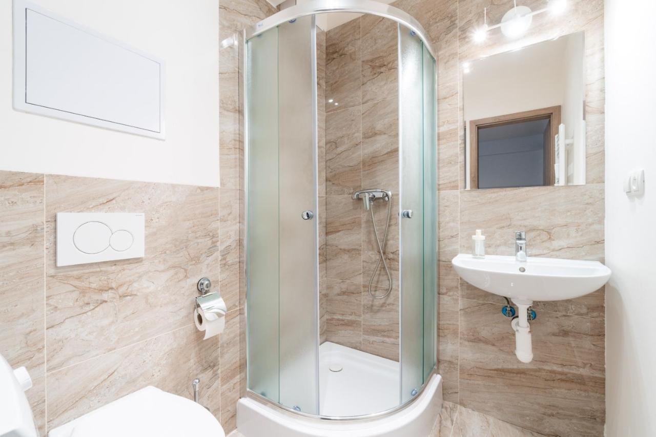 Brand New Two Room Apartment #26 With Free Secure Parking Close To Center Прага Екстериор снимка