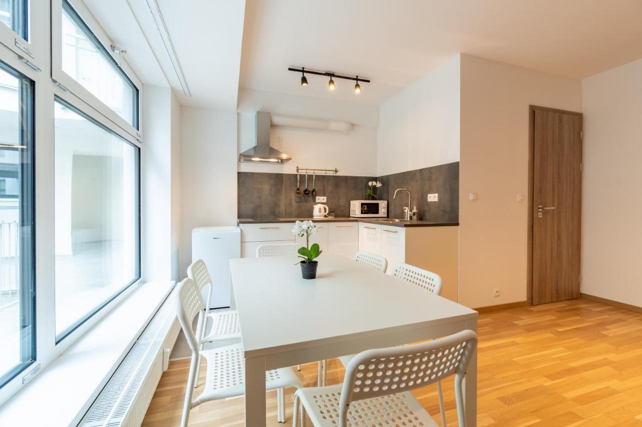 Brand New Two Room Apartment #26 With Free Secure Parking Close To Center Прага Екстериор снимка