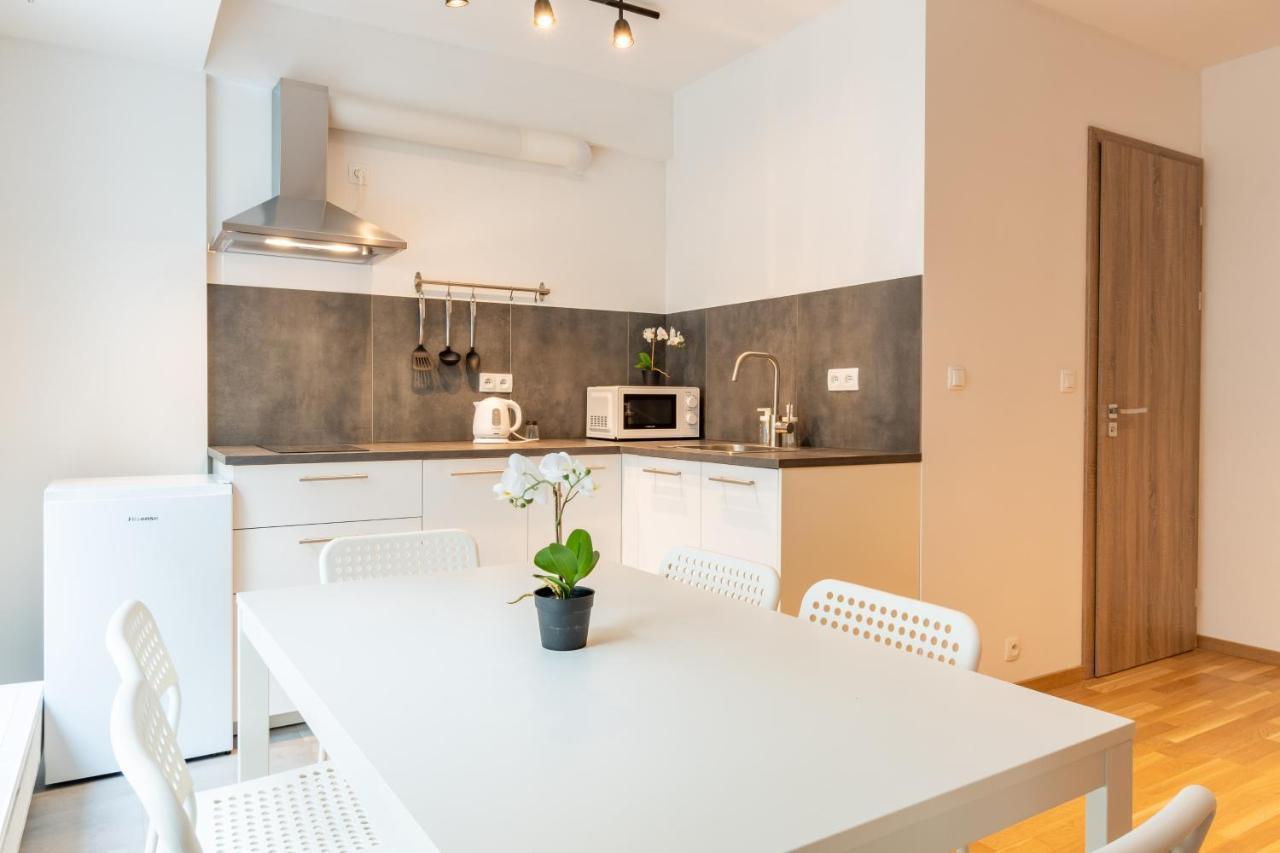 Brand New Two Room Apartment #26 With Free Secure Parking Close To Center Прага Екстериор снимка