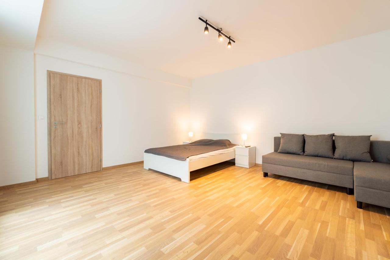 Brand New Two Room Apartment #26 With Free Secure Parking Close To Center Прага Екстериор снимка